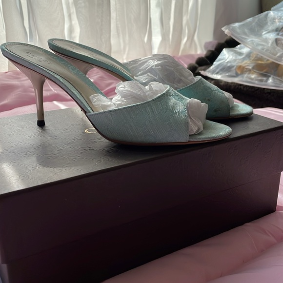 Authentic GUCCI kitten heels, 71/2 - Picture 2 of 11
